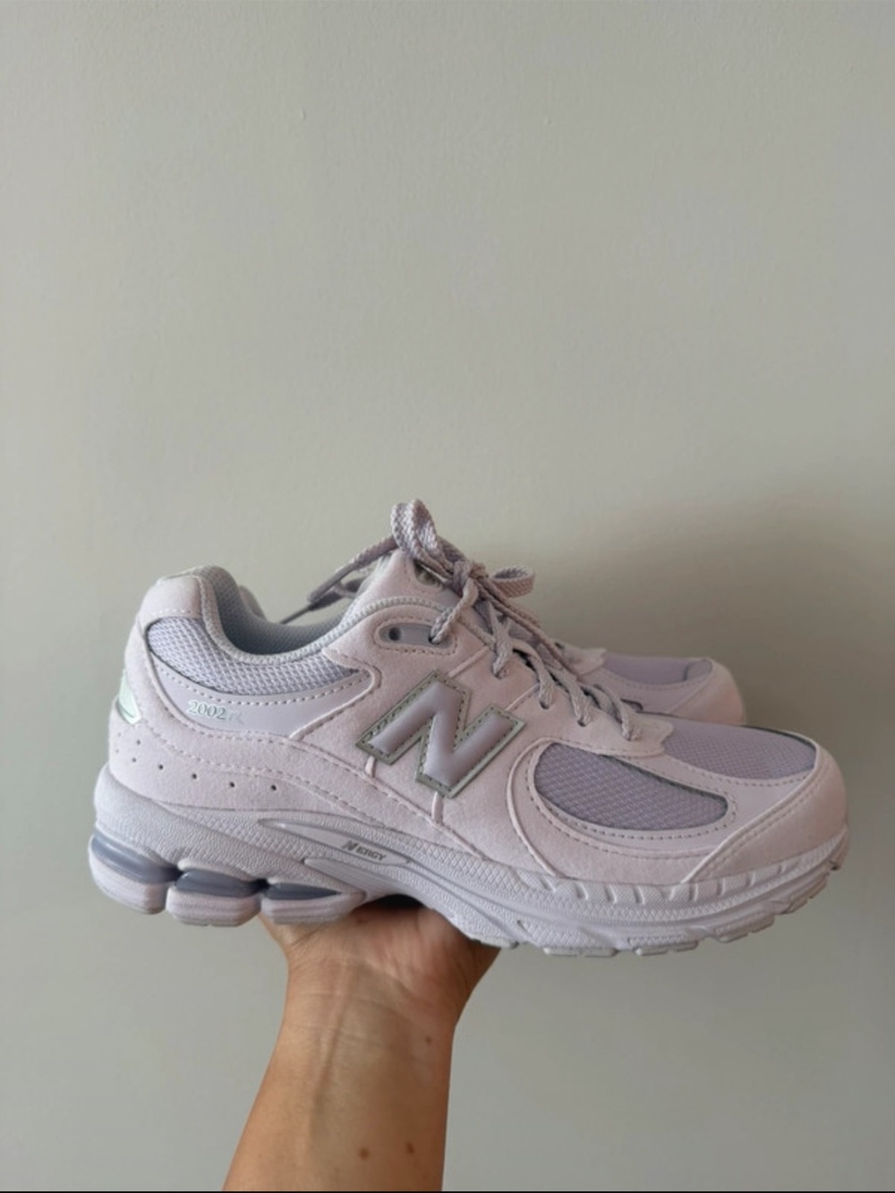 💜New Balance~2002R Sneakers in Pale Lavender